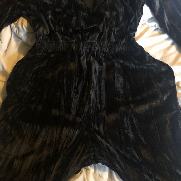 📳 A New Day | NEW Velvet Jumpsuit - Picture 5 of 7